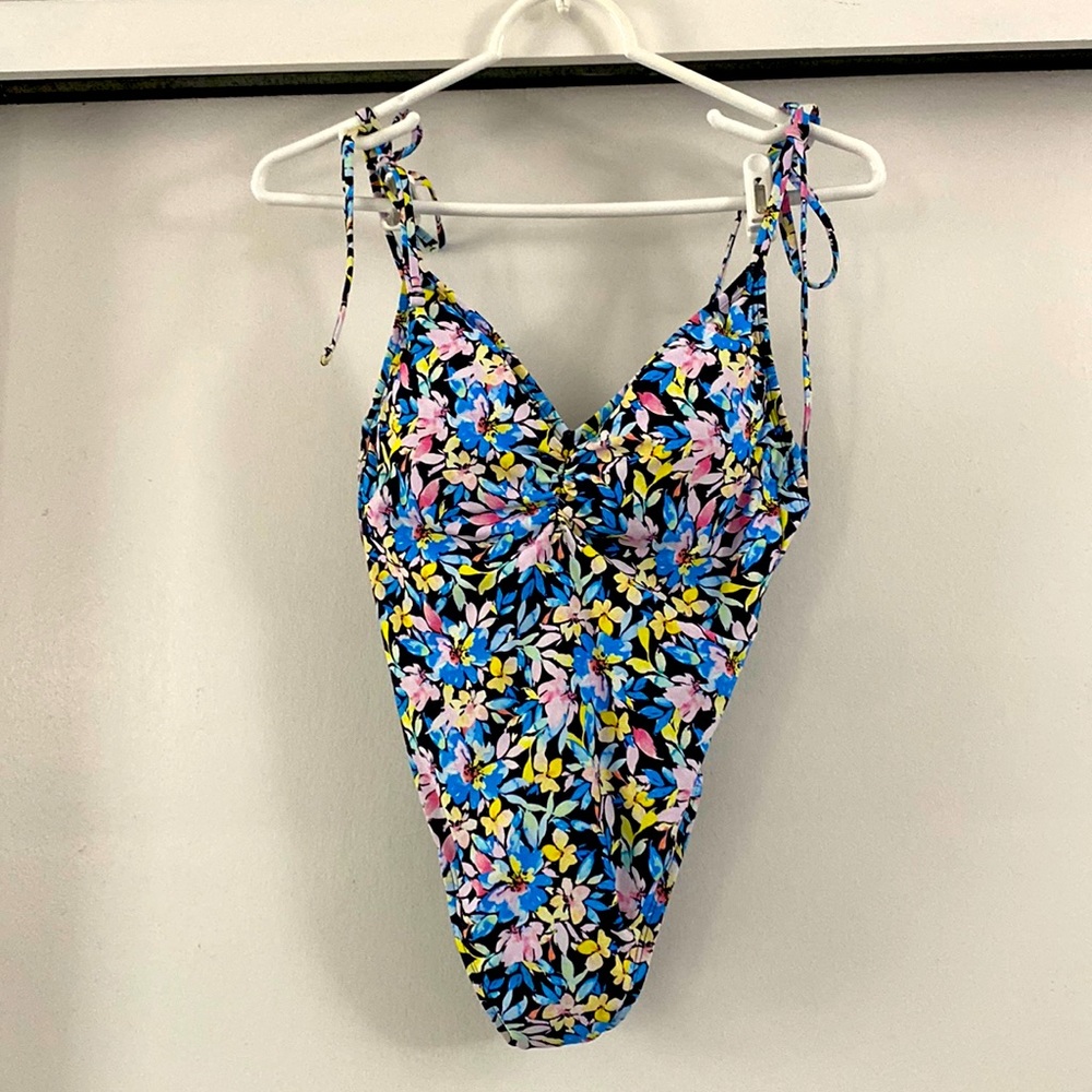 Target one piece swimsuit NWT